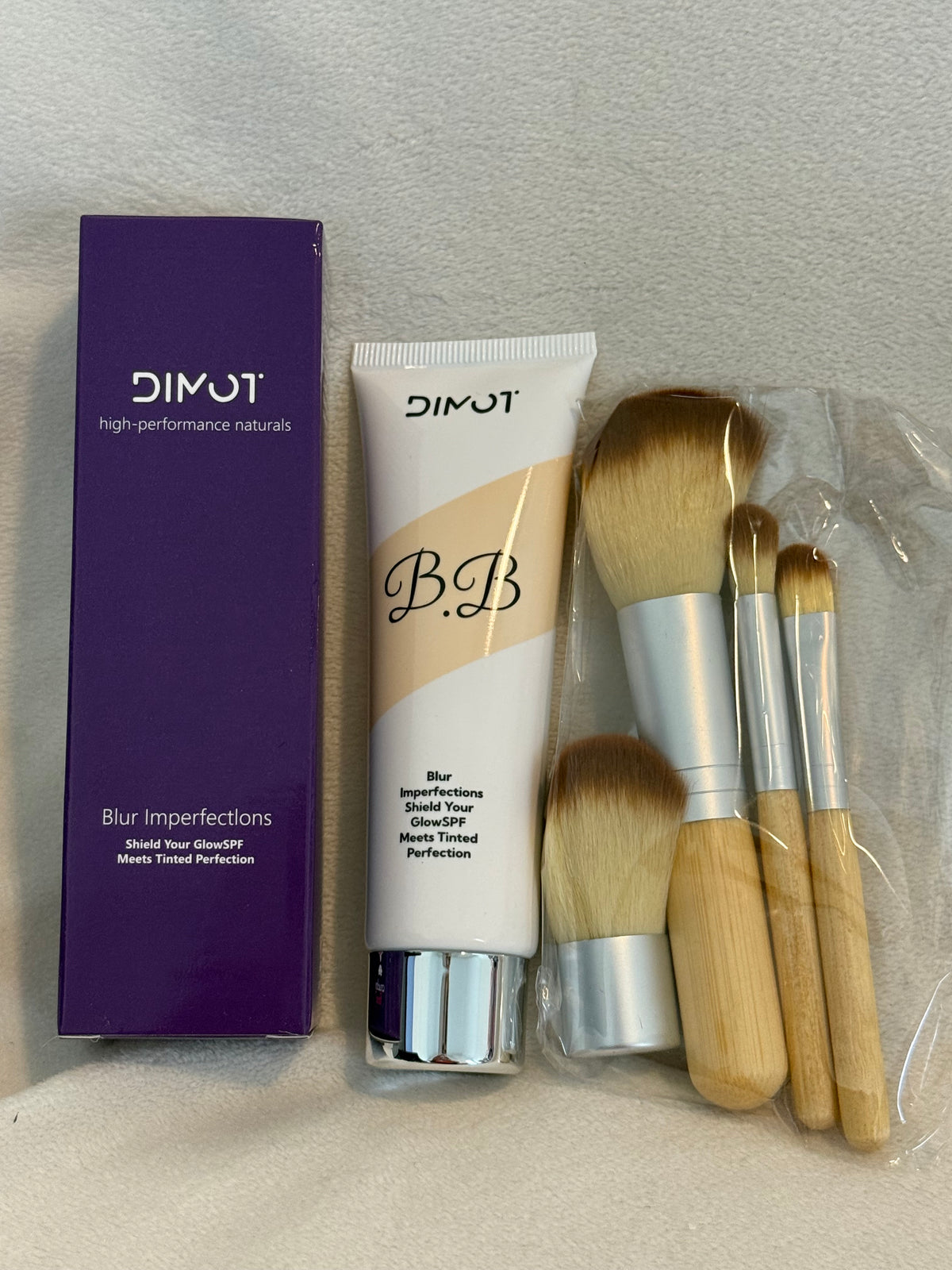 Dimot Blur Imperfections w/ 4 pc brush set - Fair